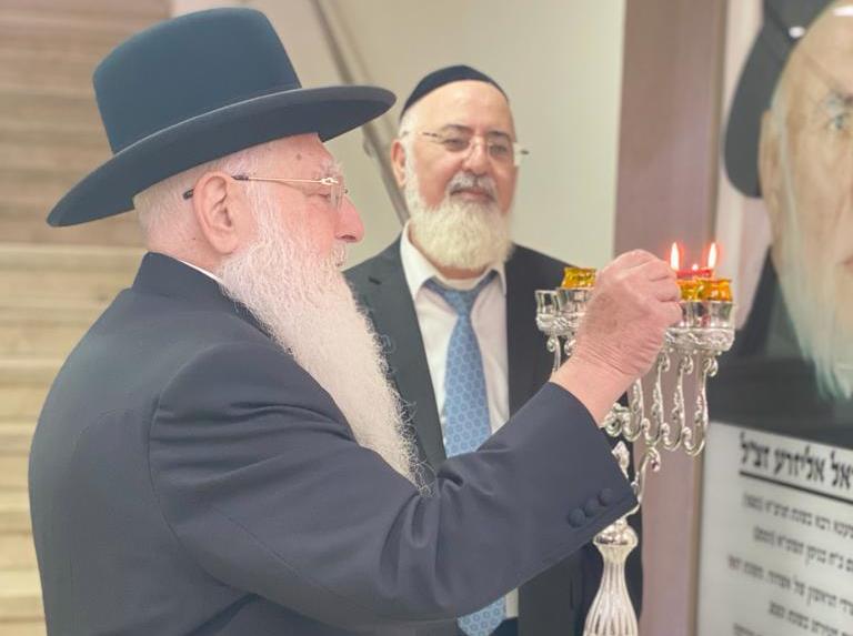 פרסומי ניסא בכל בוקר מימות חג החנוכה במועצה הדתית